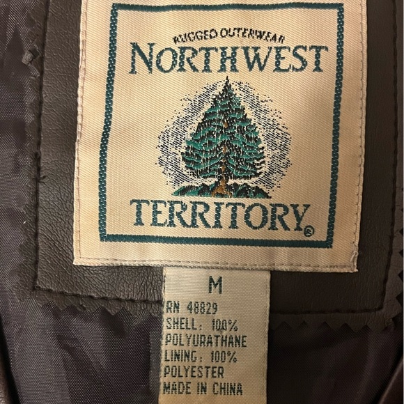 Northwest Territory Faux Leather Vest, size Medium - Picture 4 of 7